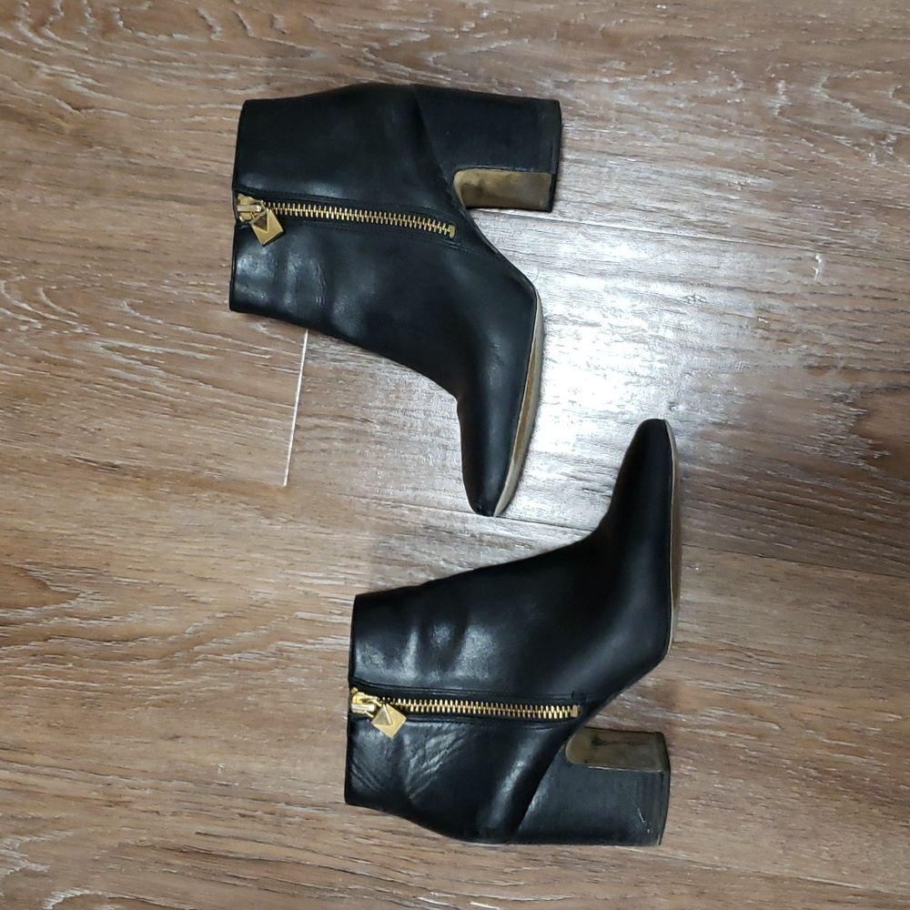 (8.5M) MICHAEL Michael Kors Heeled Booties Luxury Leather Upper Classic Nightout